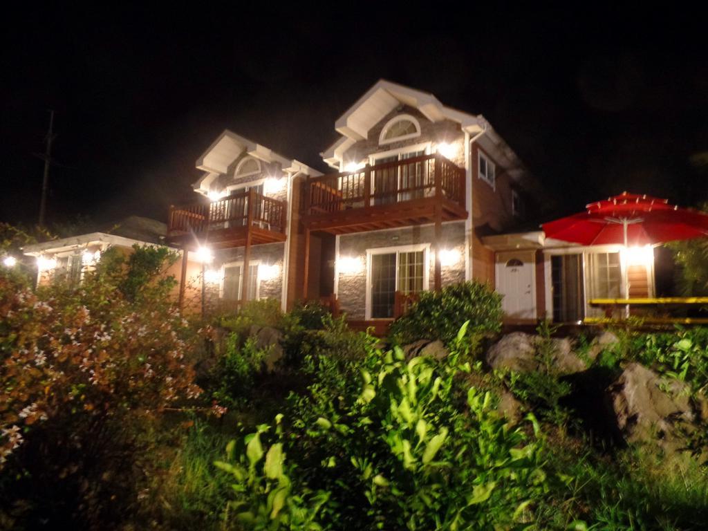 Jubilee Chalet Seogwipo Exterior foto