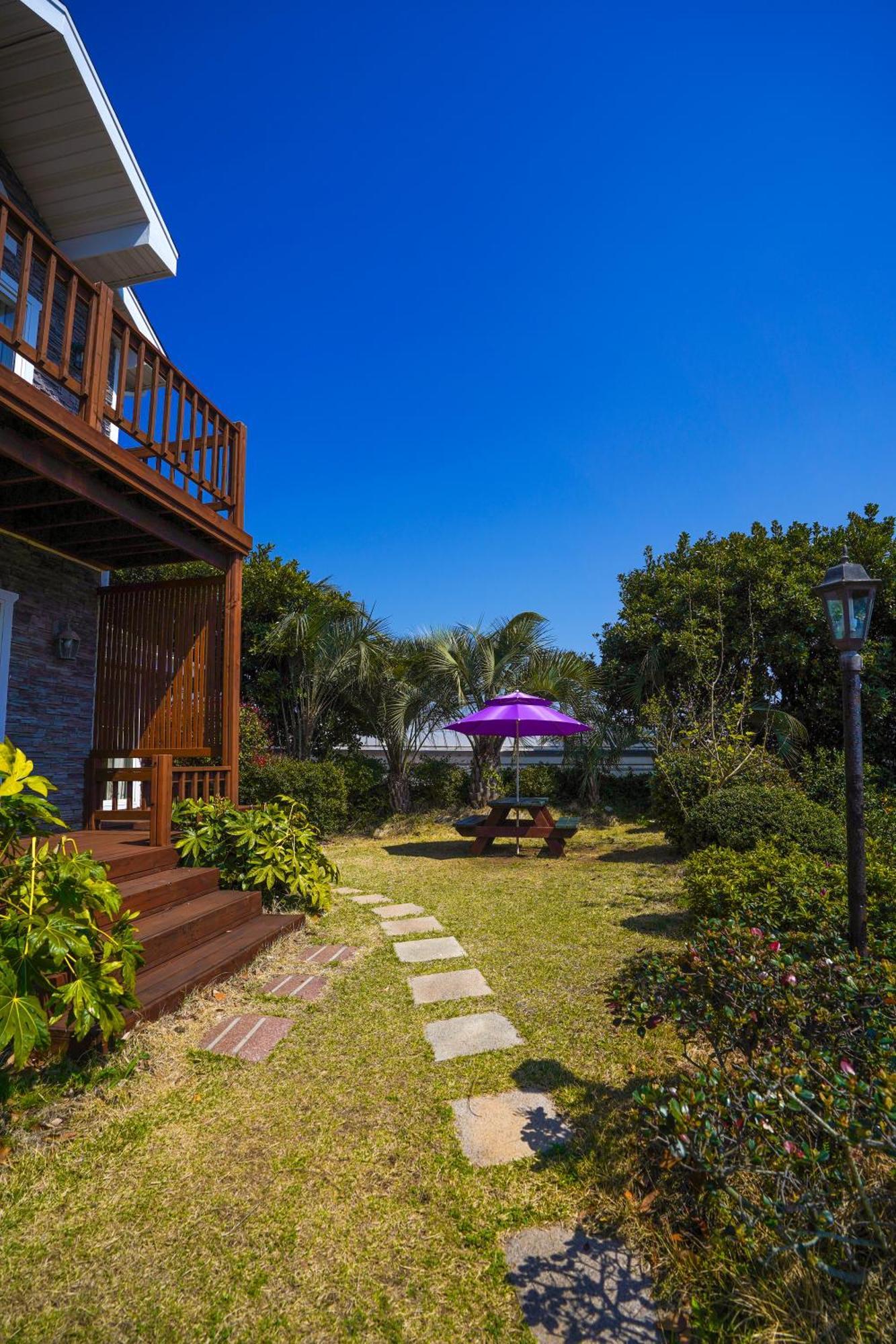 Jubilee Chalet Seogwipo Exterior foto