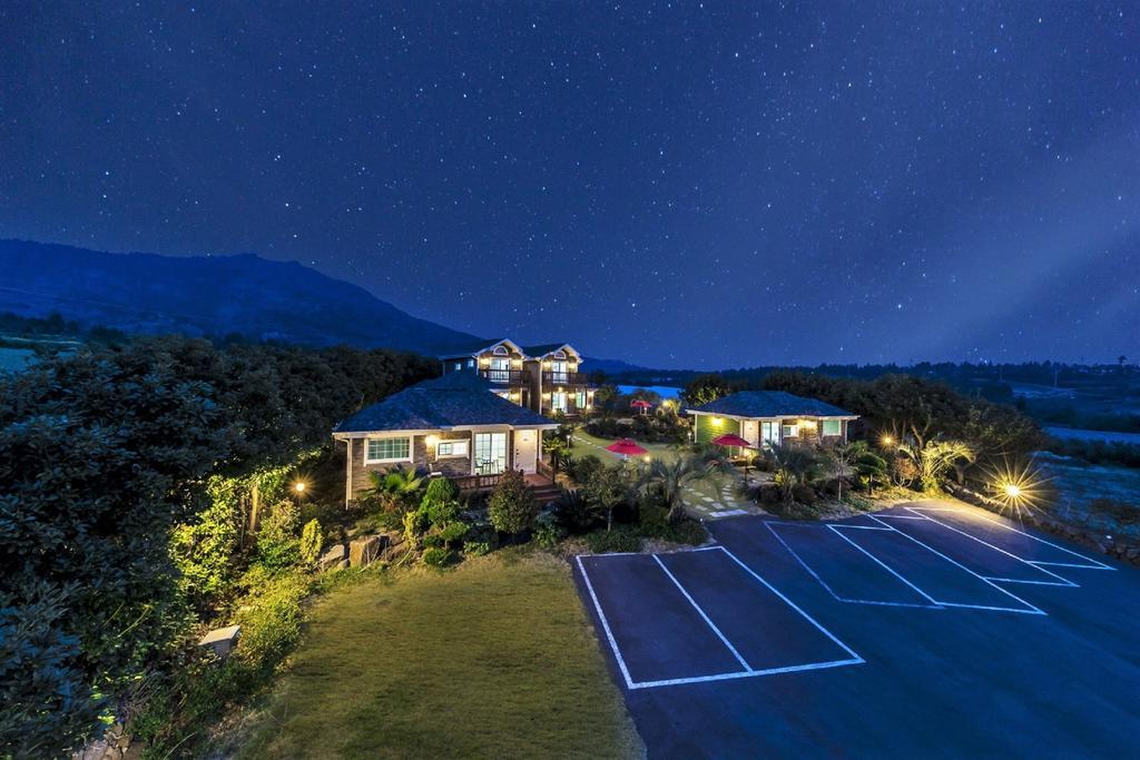 Jubilee Chalet Seogwipo Exterior foto